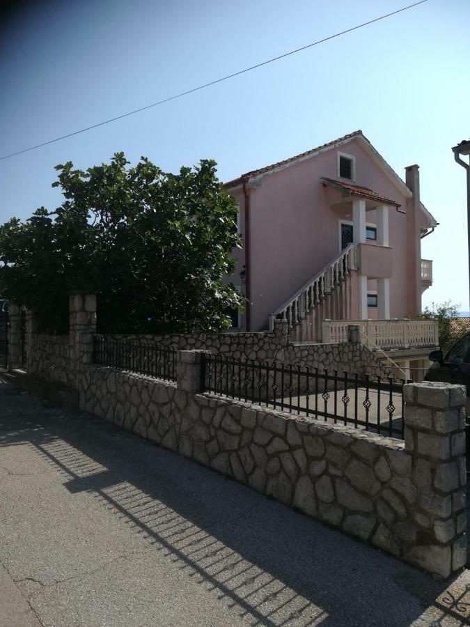 House Daniela Apartment Omisalj Exterior photo
